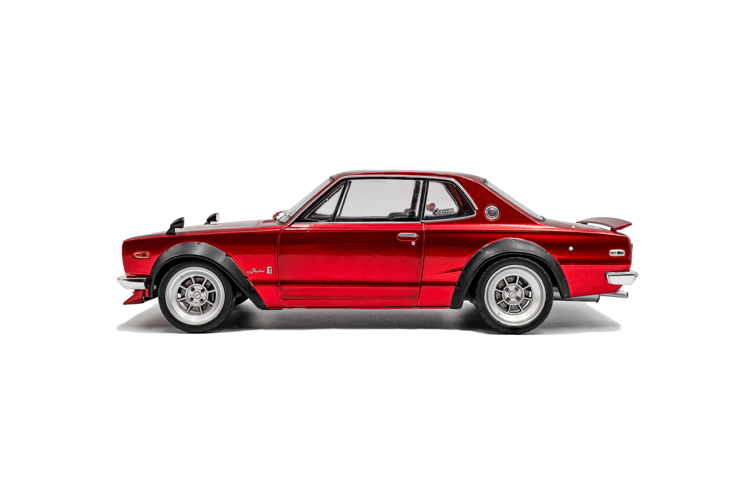 SOLIDO 1:18 Scale - 1970 Nissan Skyline (C10) Hakosuka SOLIDO WORKS – Red Metallic  - S1813002