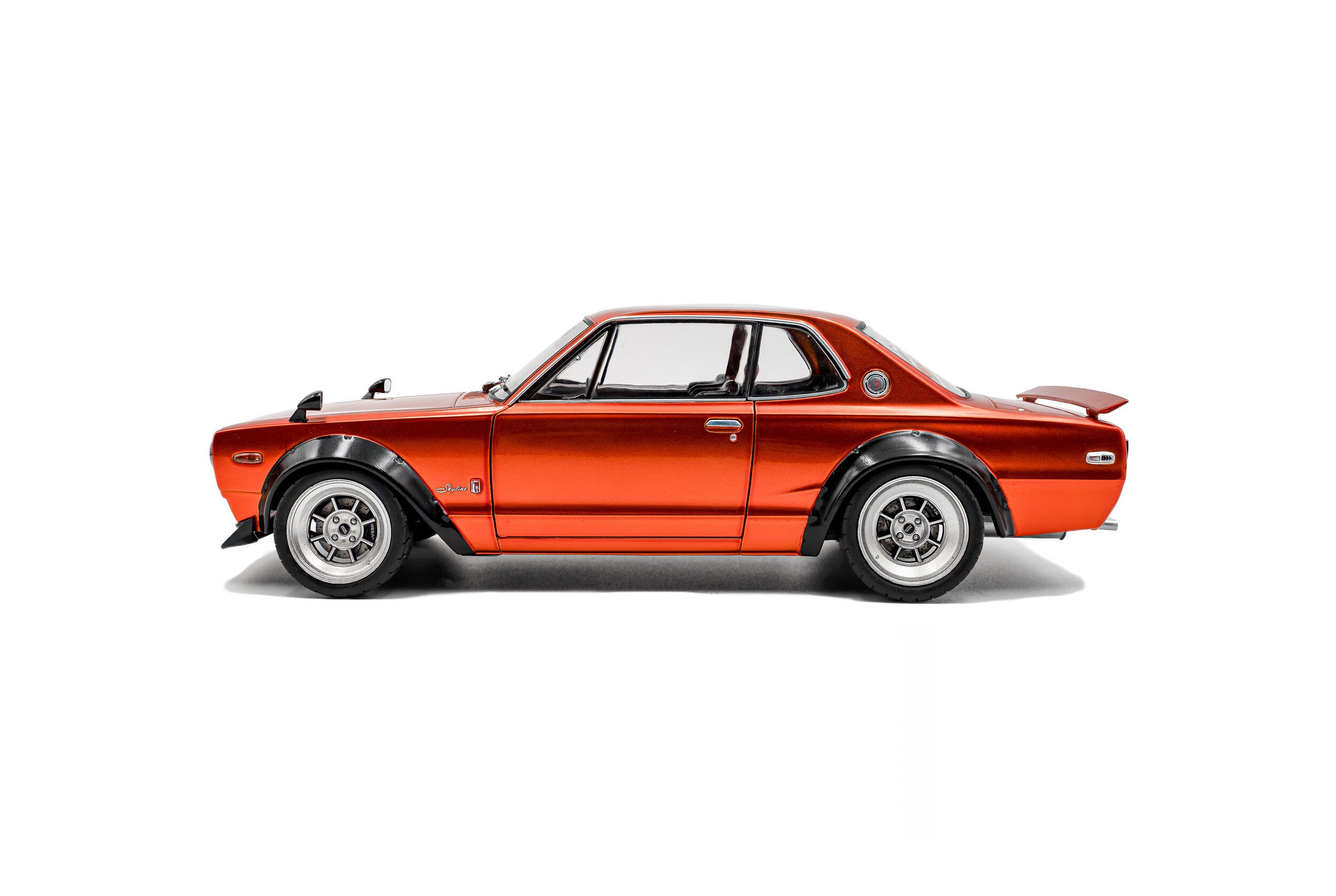 SOLIDO 1:18 Scale - 1970 Nissan Skyline (C10) Hakosuka SOLIDO WORKS – Orange Metallic  - S1813003