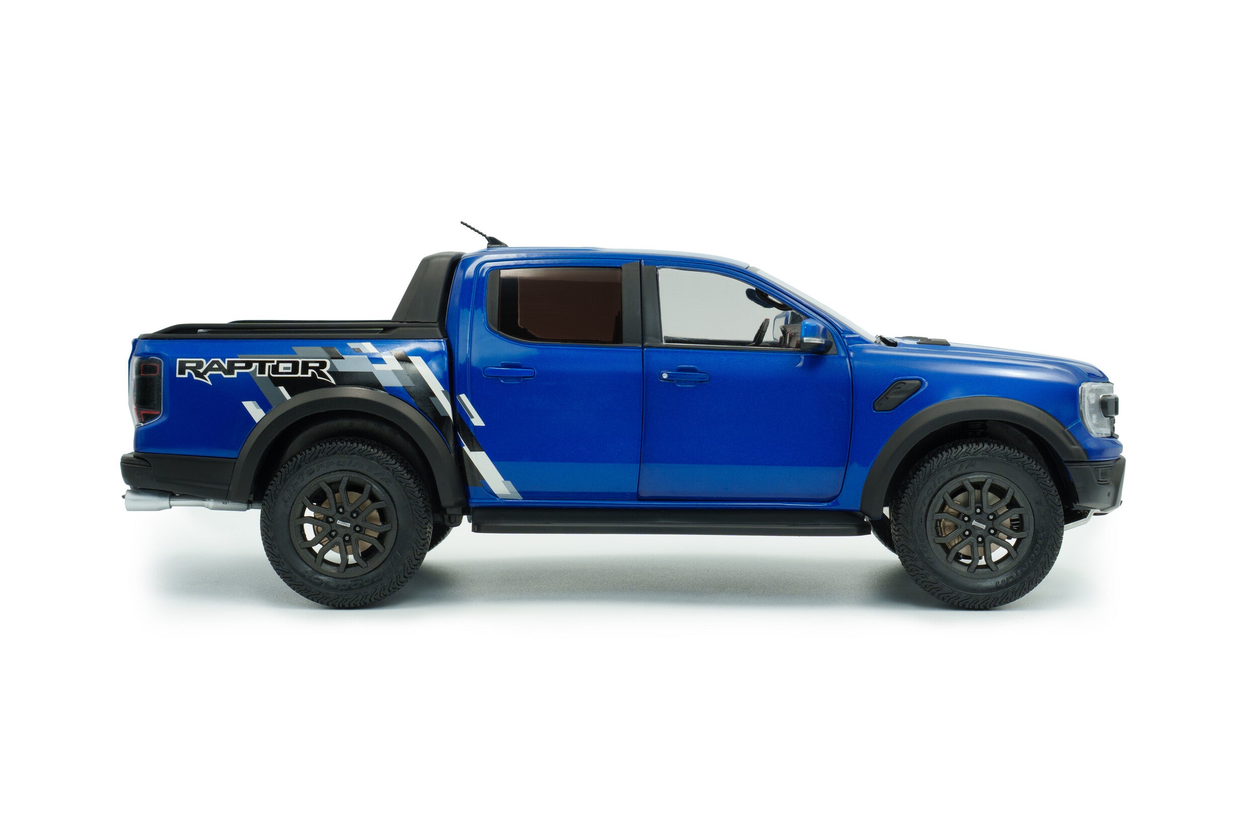 SOLIDO 1:18 Scale - 2024 Ford Ranger Raptor, Lightning Blue - S1813902