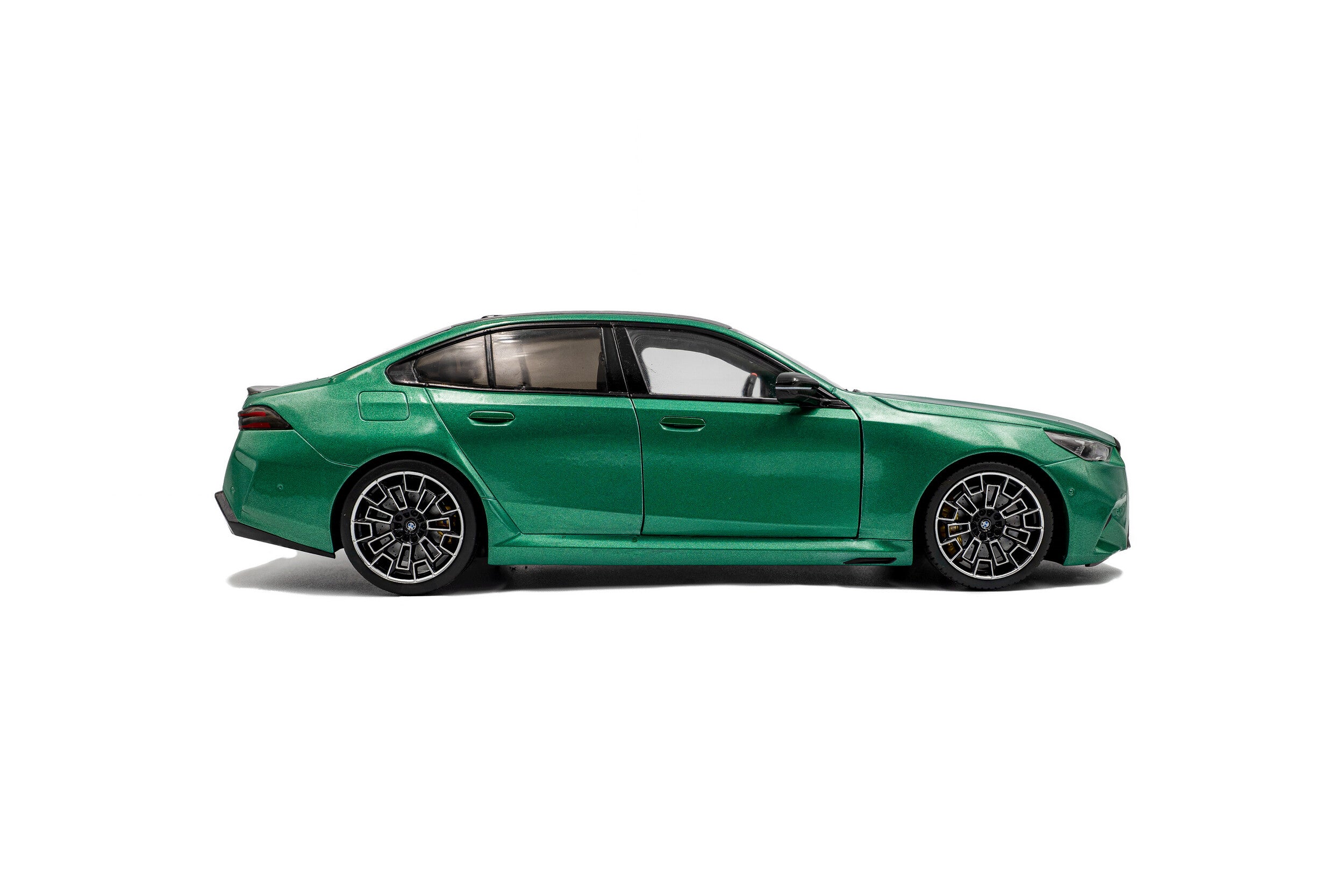 SOLIDO 1:18 Scale - 2025 BMW M5 M, Isle of Man Green Metallic - S1814701