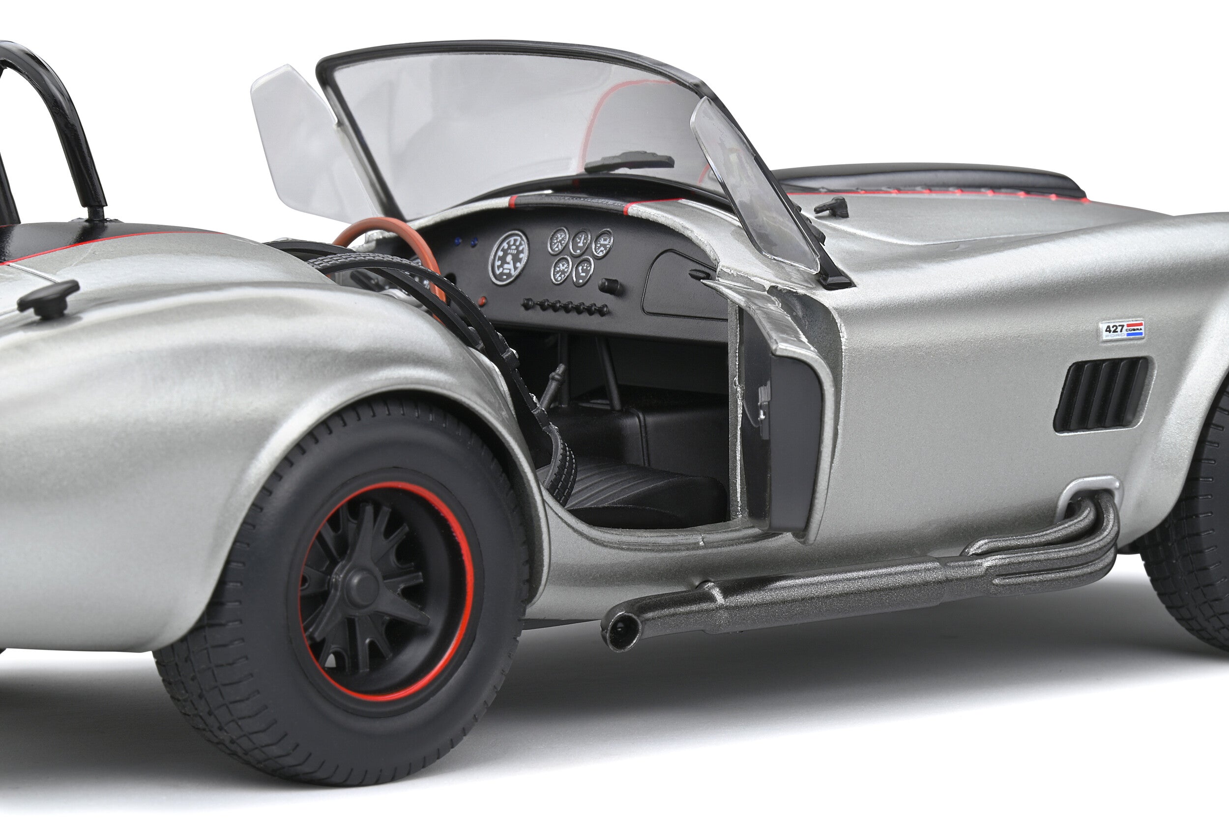 SOLIDO 1:18 Scale Diecast Model Car - 1965 Shelby Cobra 427 MKII - Custom Silver