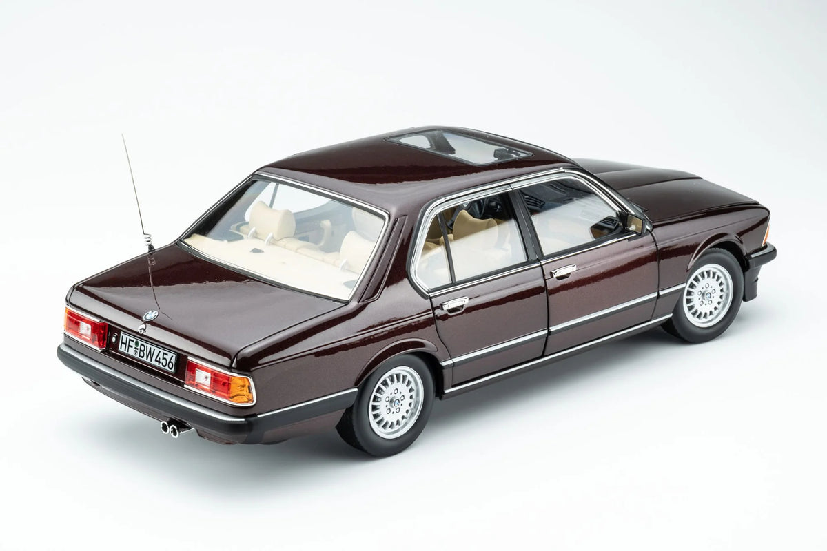 Touring Modelcars 1:18 Scale Diecast - 1984 BMW 745i E23 - Burgundy Red Metallic - 18023002